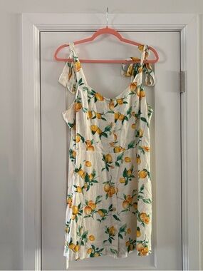 Skies Are Blue Women’s Lemon Print Tie-Shoulder Sundress Mini